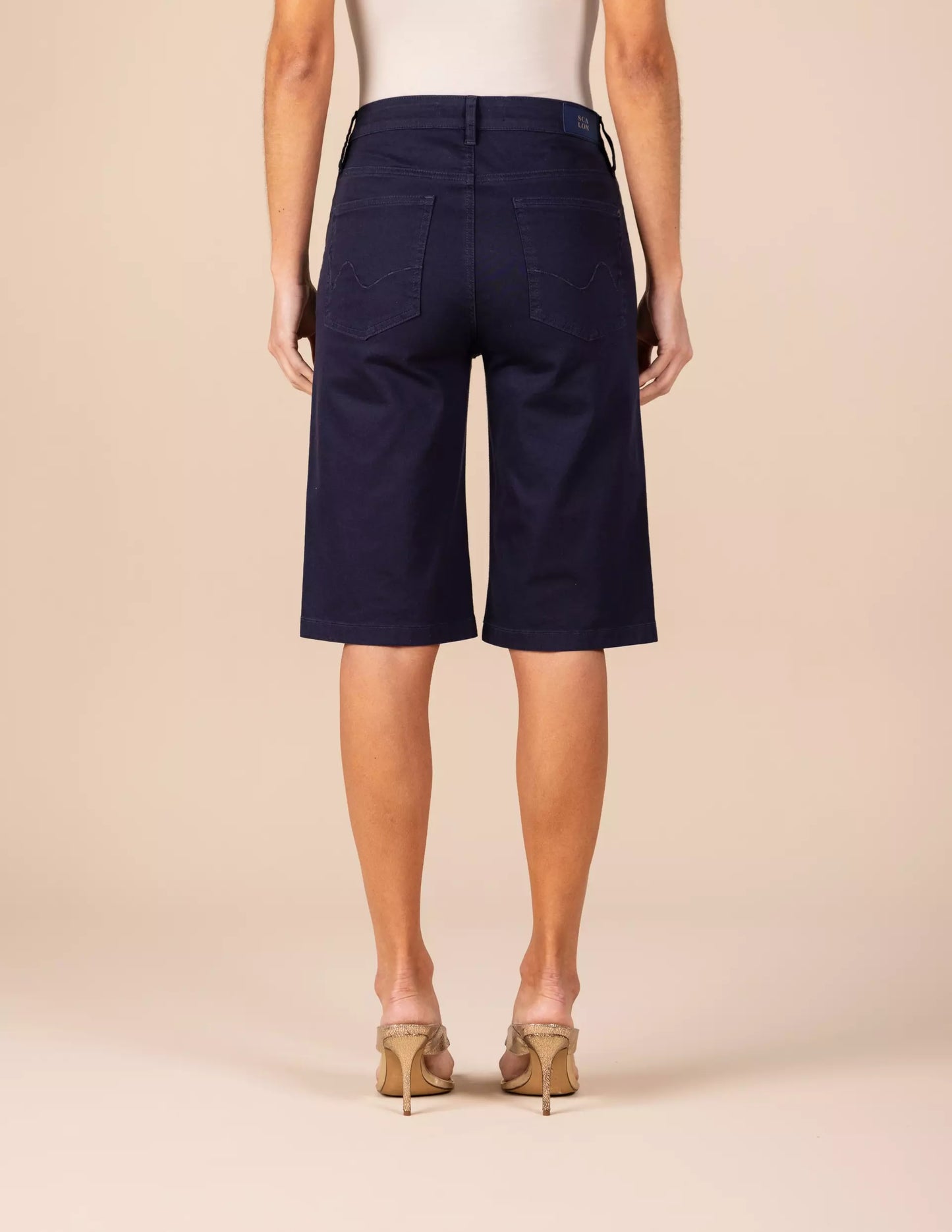 bermuda sarja color longa cintura intermediária com bordado