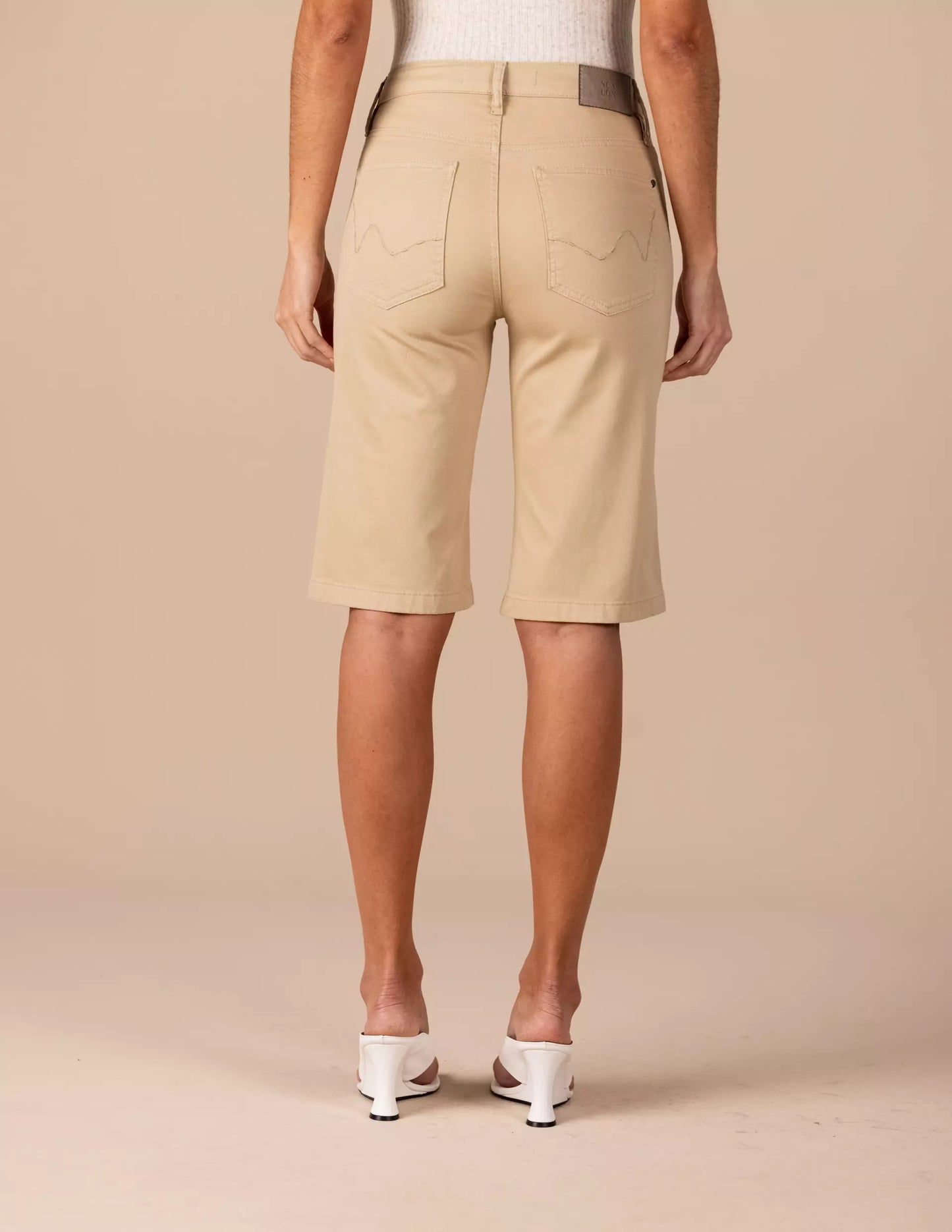 bermuda sarja color longa cintura intermediária com bordado