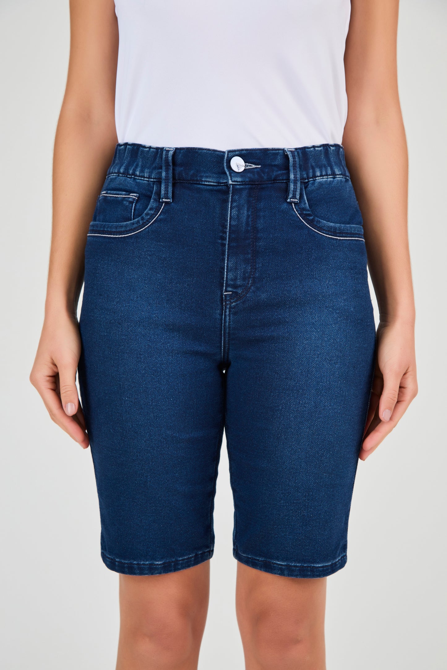 bermuda jeans malha ciclista cintura intermediária com elástico