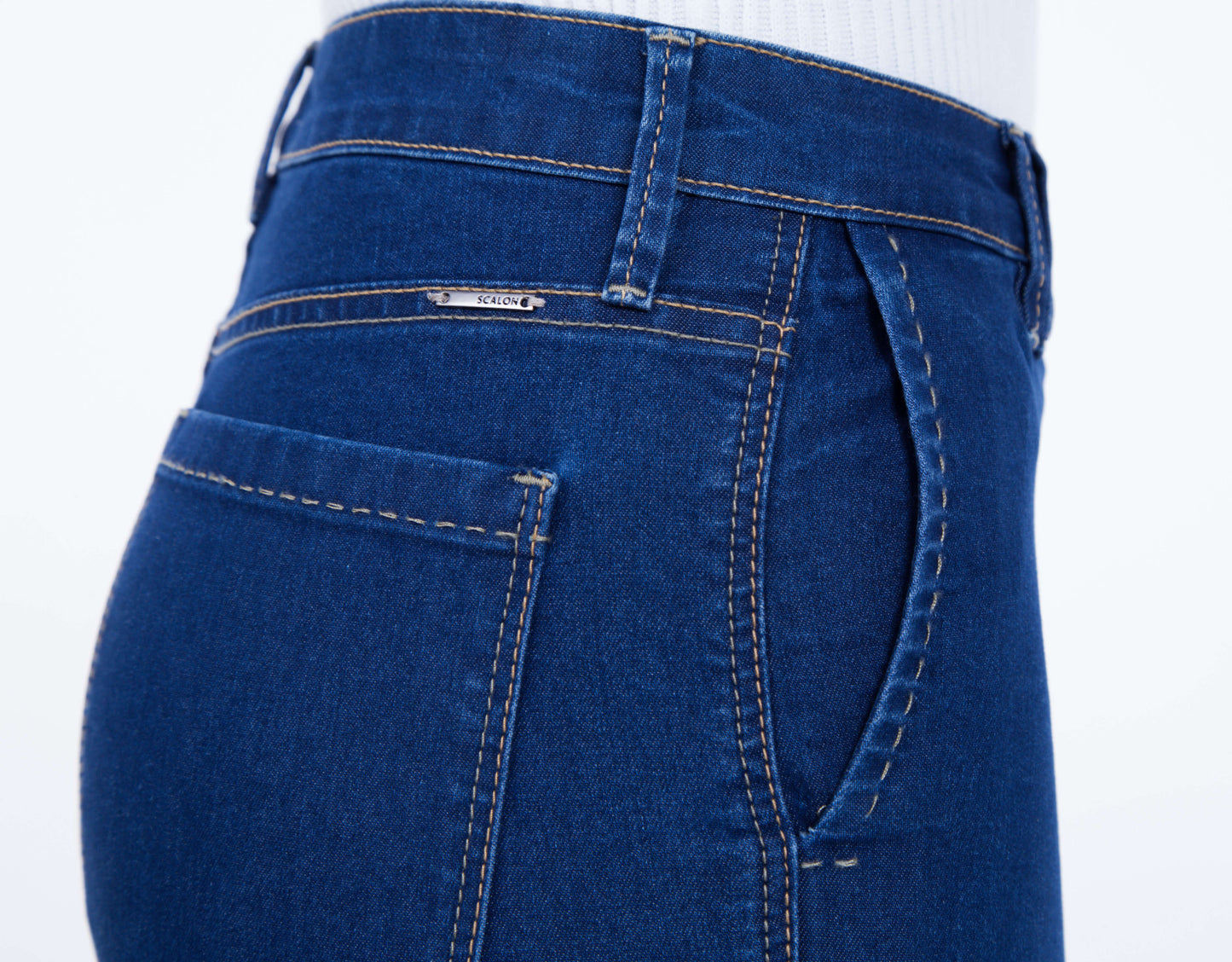 bermuda jeans ciclista detalhe lateral barra