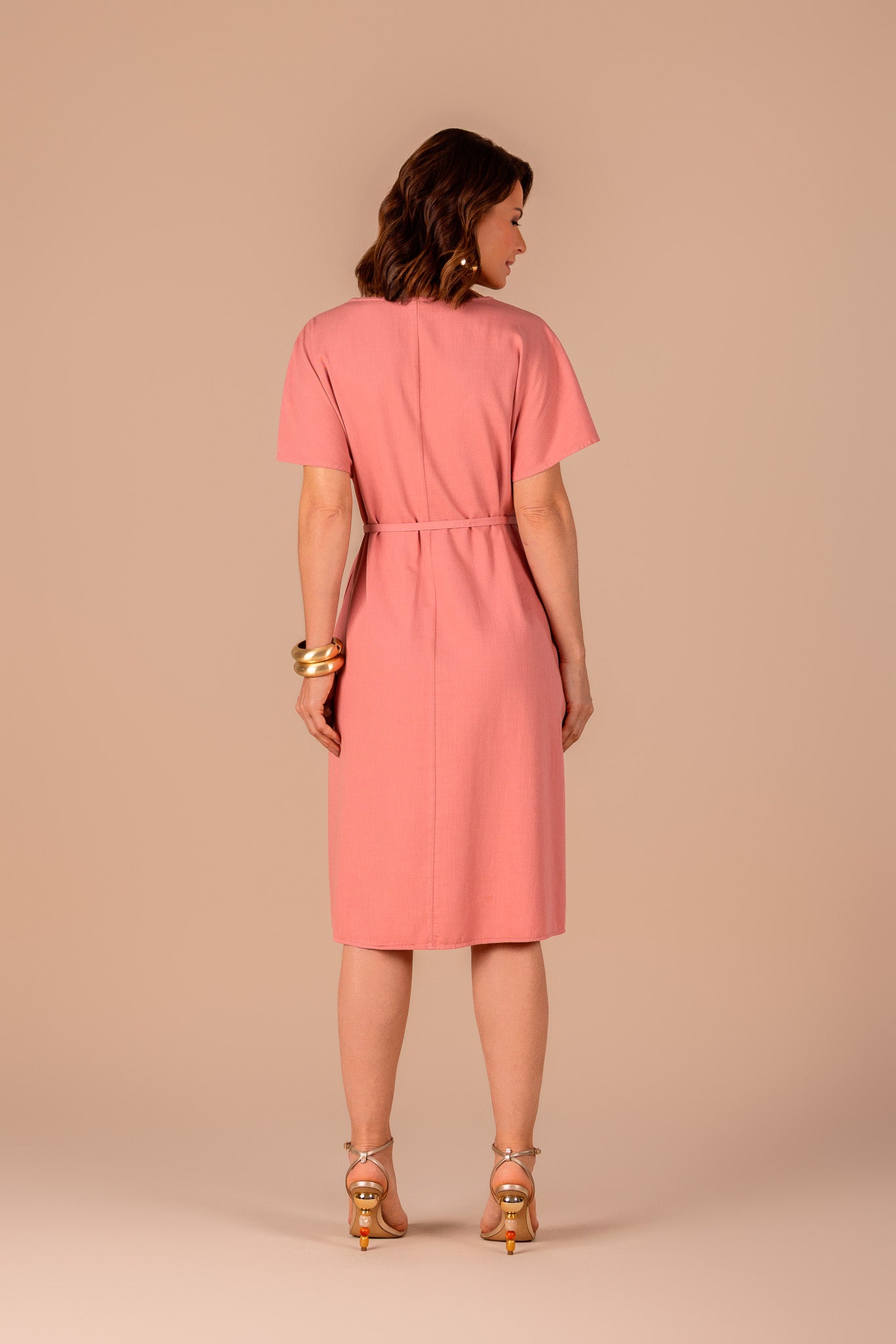 vestido sarja curto com manga ampla e cinto