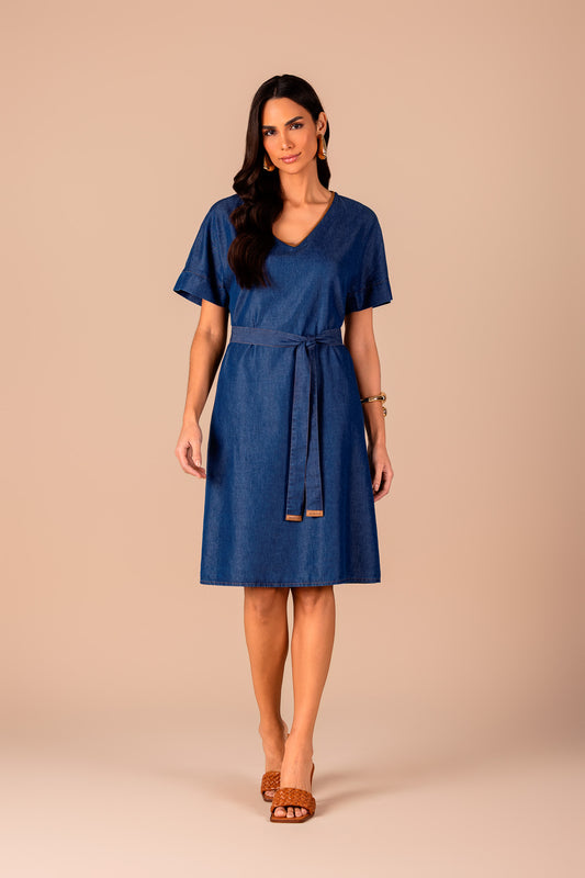 vestido jeans curto com tricot e cinto