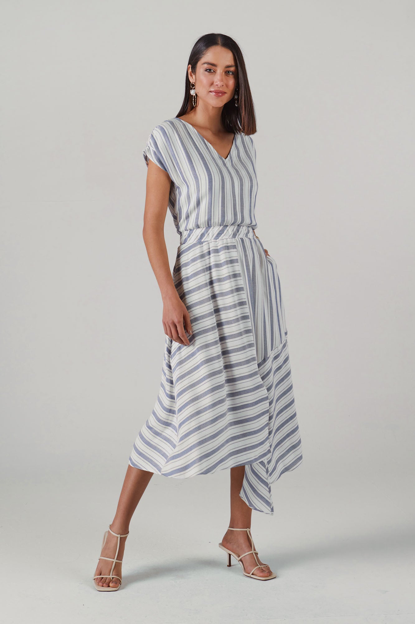 vestido viscose midi listrado
