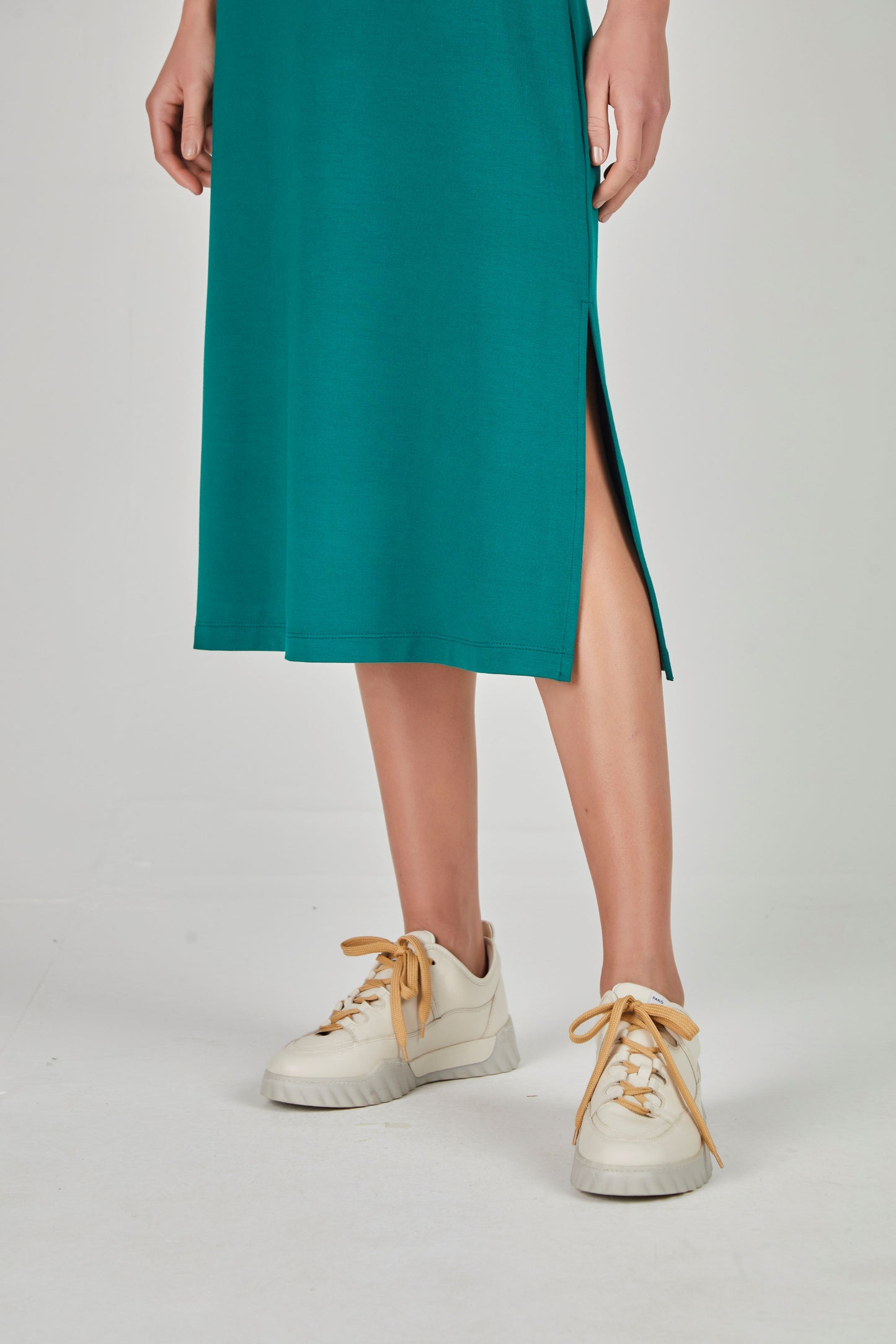 vestido moletom midi com gola rolê