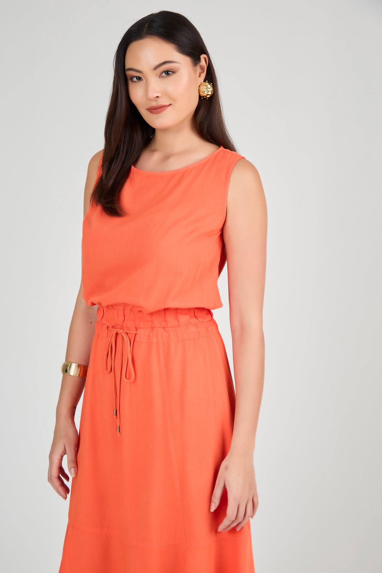 vestido sarja midi com recortes