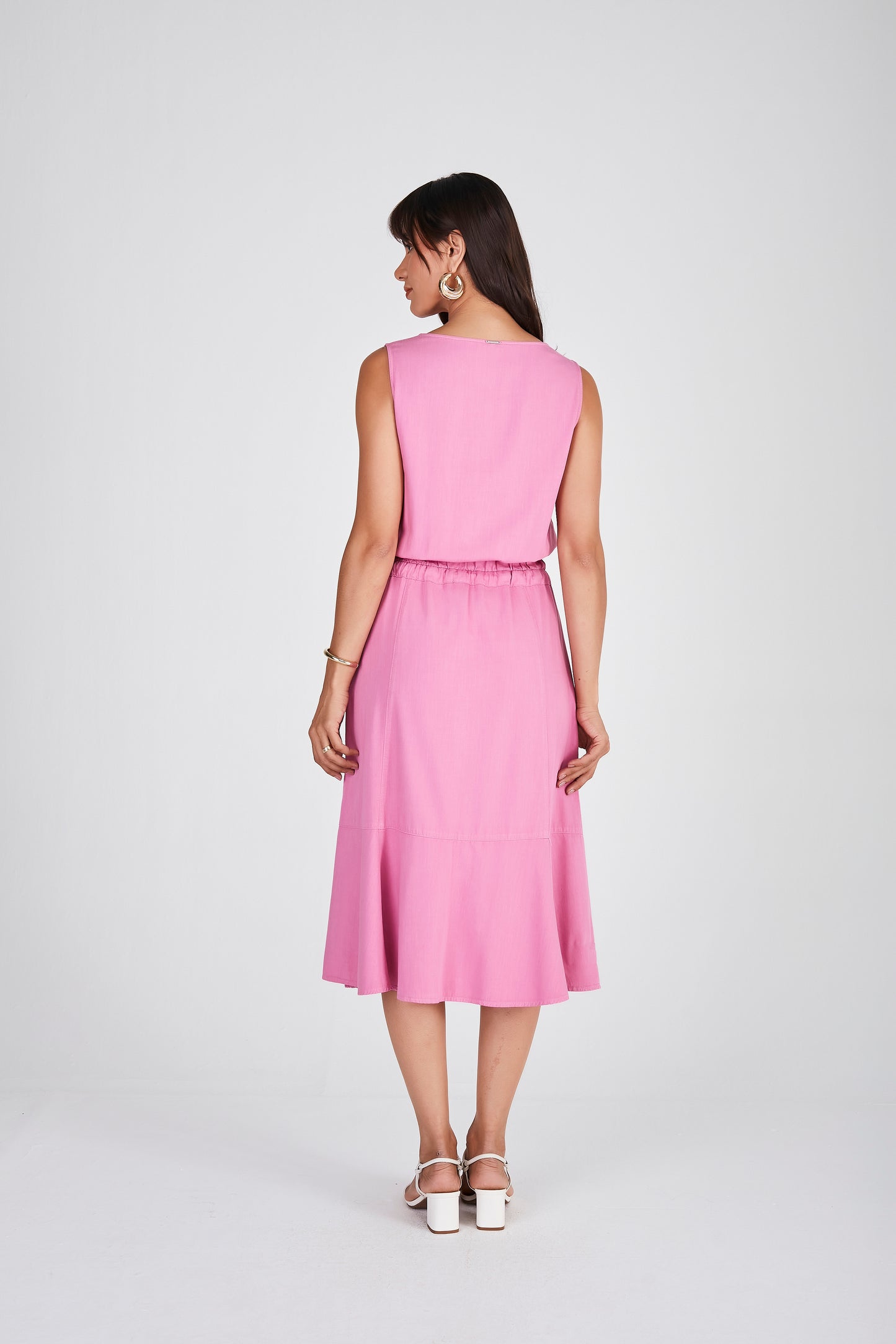 vestido sarja midi com recortes