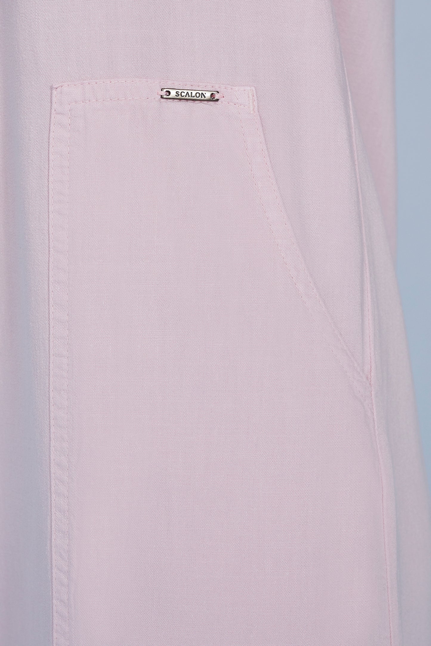 vestido sarja midi com bolsos sobrepostos