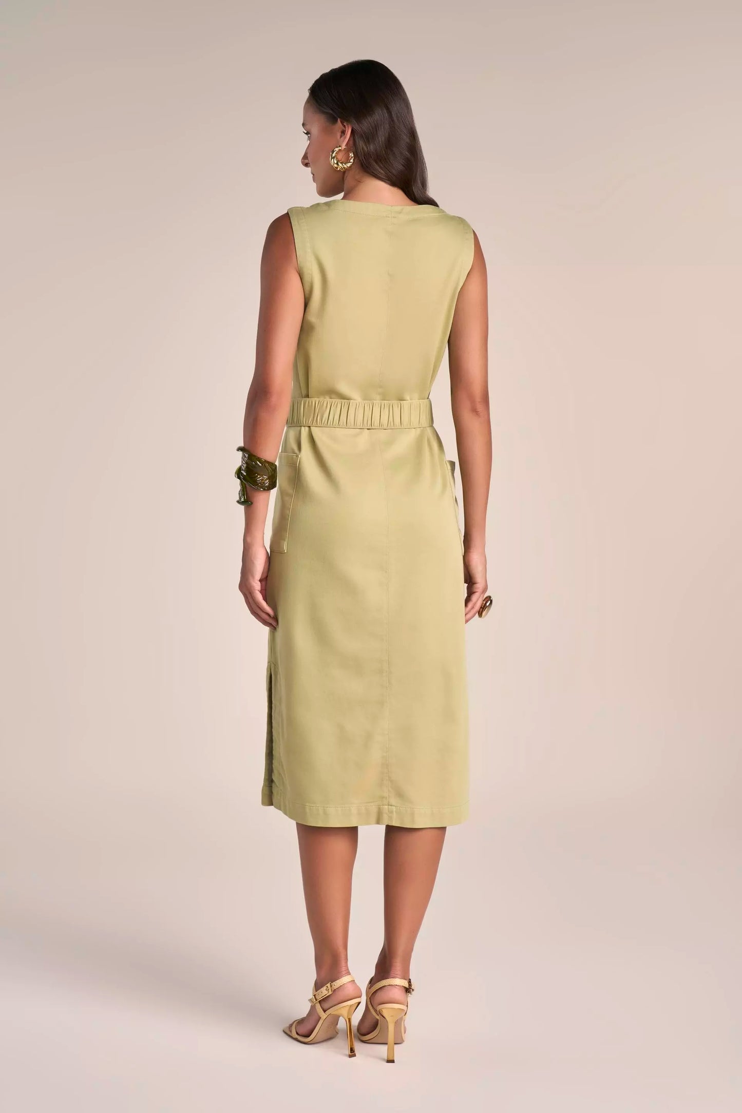 Vestido Sarja Color Midi com Bolsos Sobrepostos e Cinto