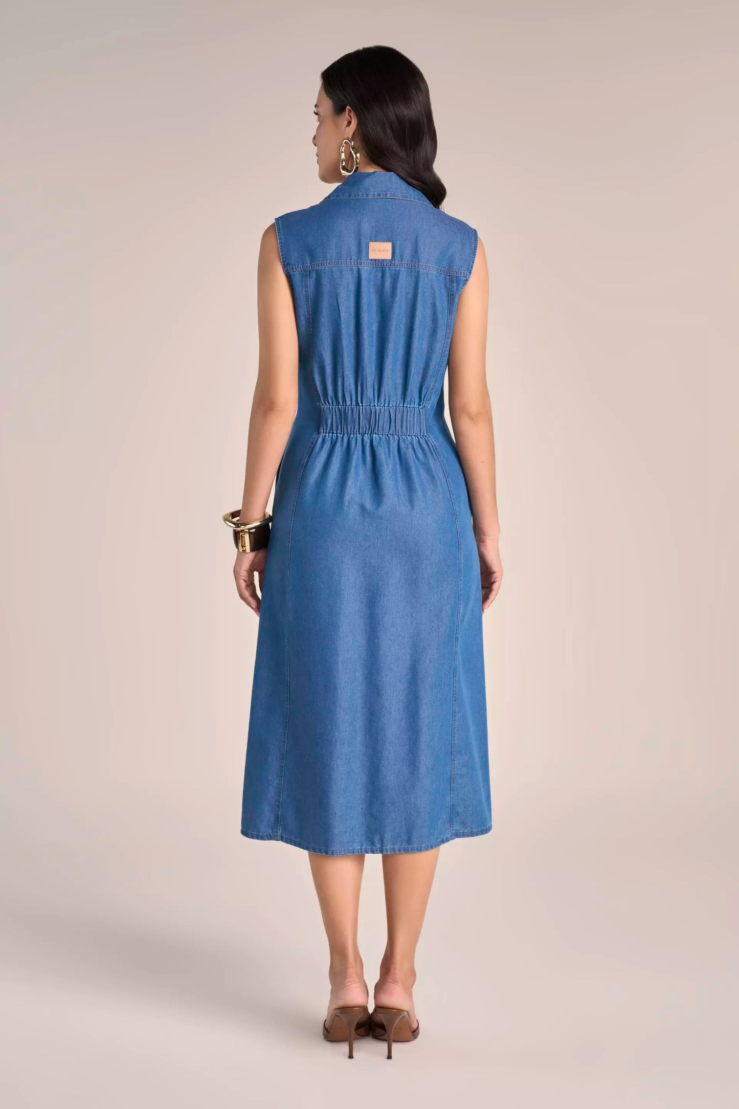 Vestido Jeans Midi com Recortes e Pregas