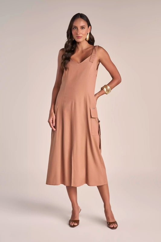 Vestido Viscose Midi com Bolsos Cargo e Argolas