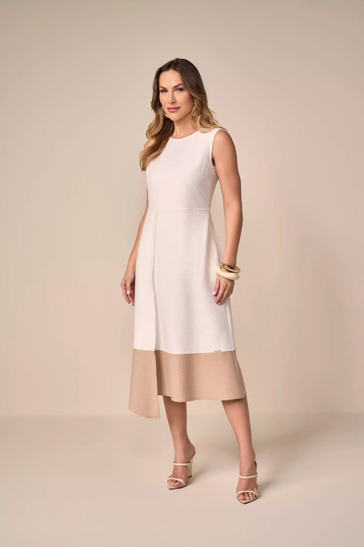 vestido viscose midi com mix de tecidos