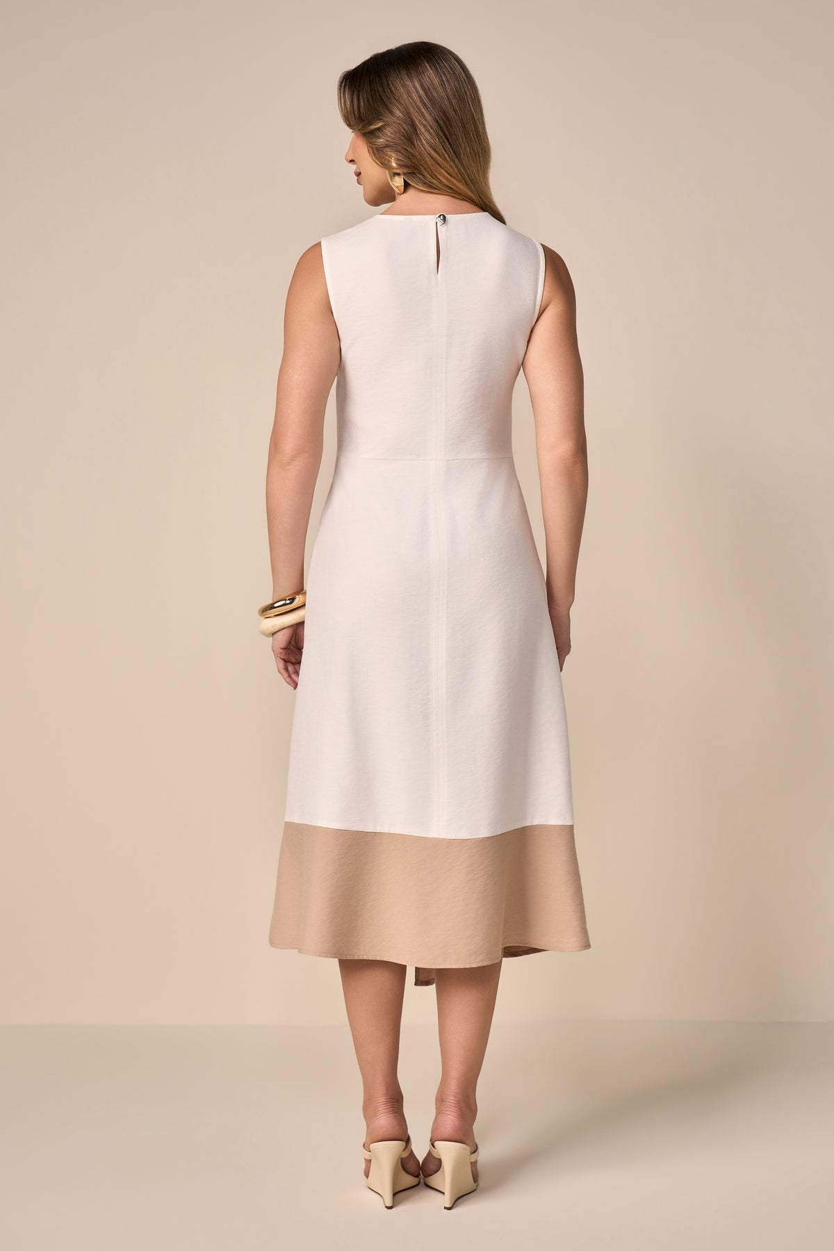 vestido viscose midi com mix de tecidos
