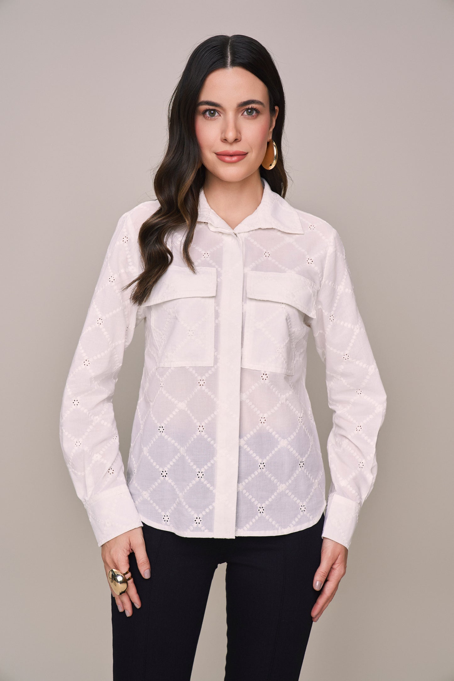 camisa laise manga longa com bolsos sobrepostos