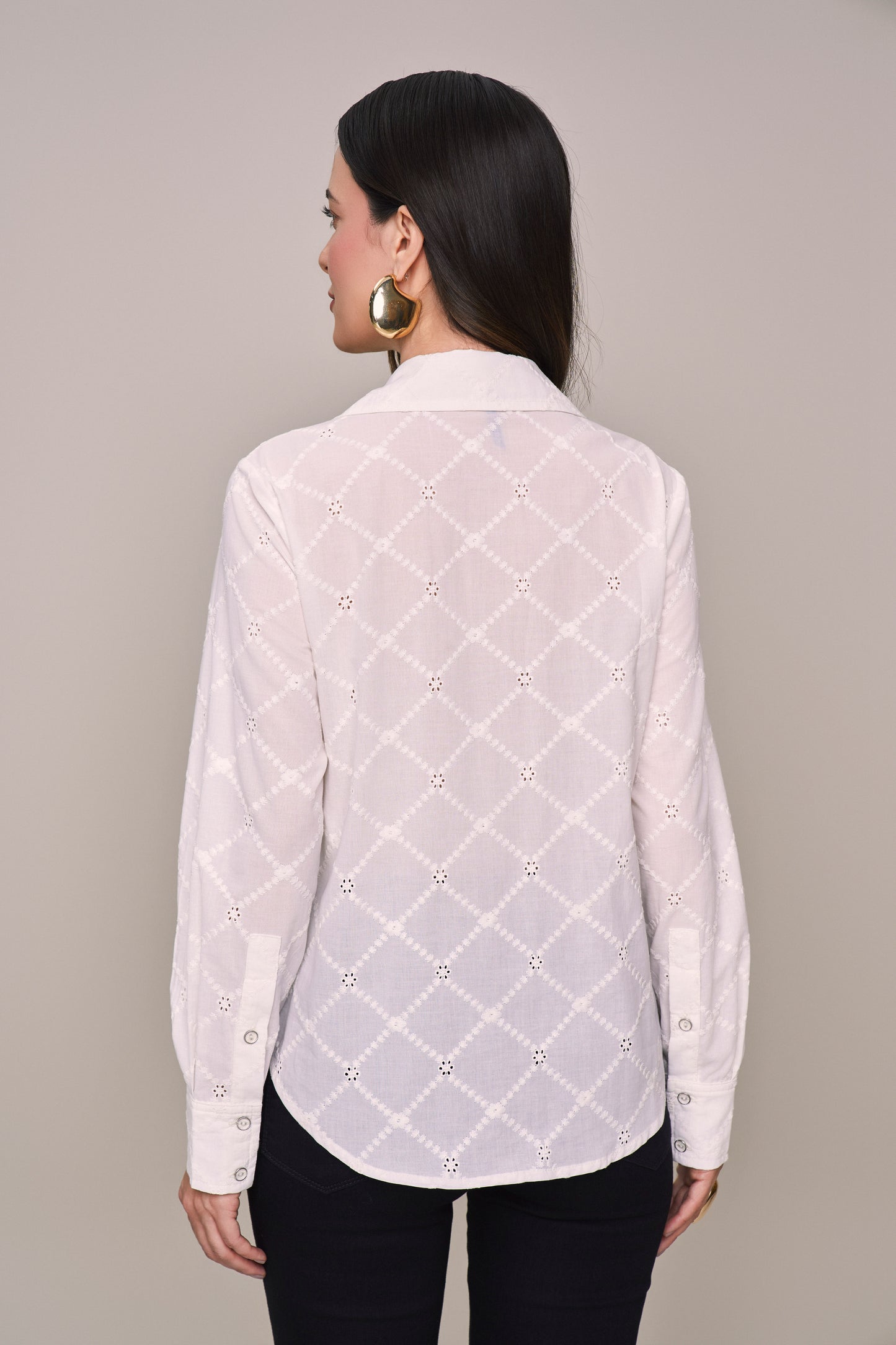 camisa laise manga longa com bolsos sobrepostos