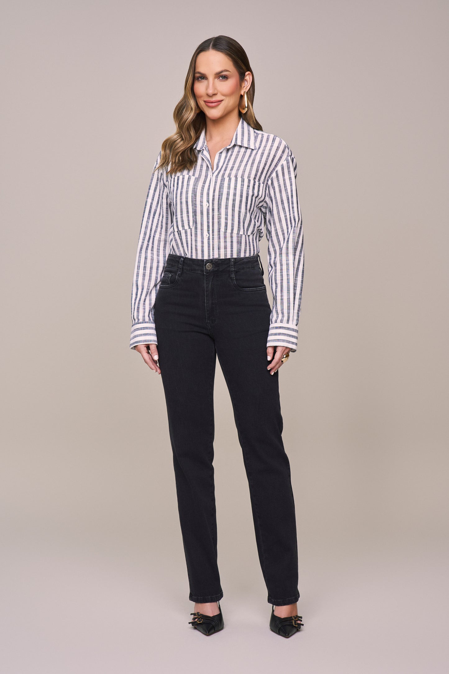 camisa algodão manga longa listrada com bolsos sobrepostos