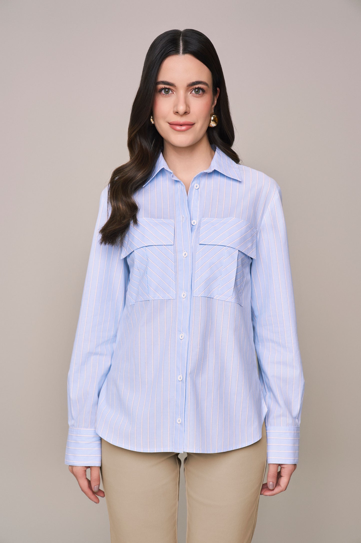 camisa algodão manga longa com bolsos sobrepostos