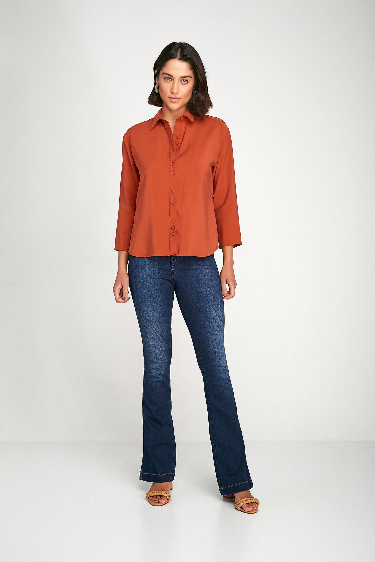 camisa viscose manga 7/8 com botões encapados