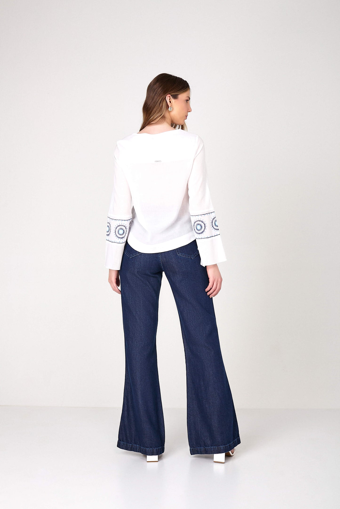 blusa algodão manga longa evasê com estampa