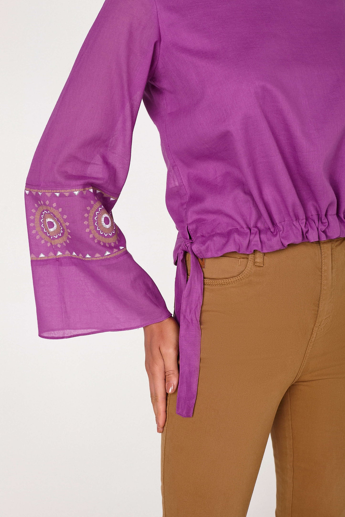 blusa algodão manga longa evasê com estampa