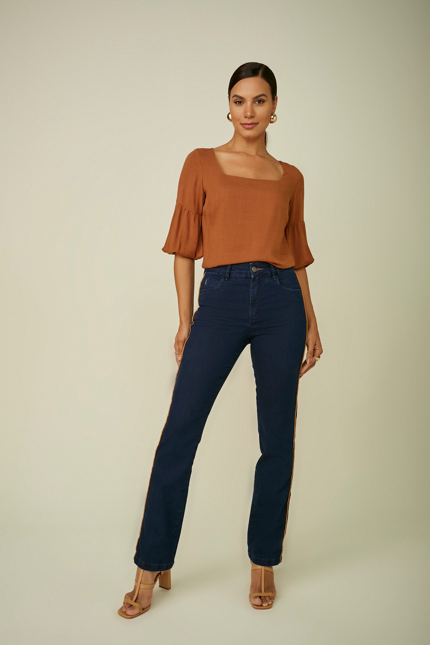 blusa viscose manga 3/4 com recorte franzido