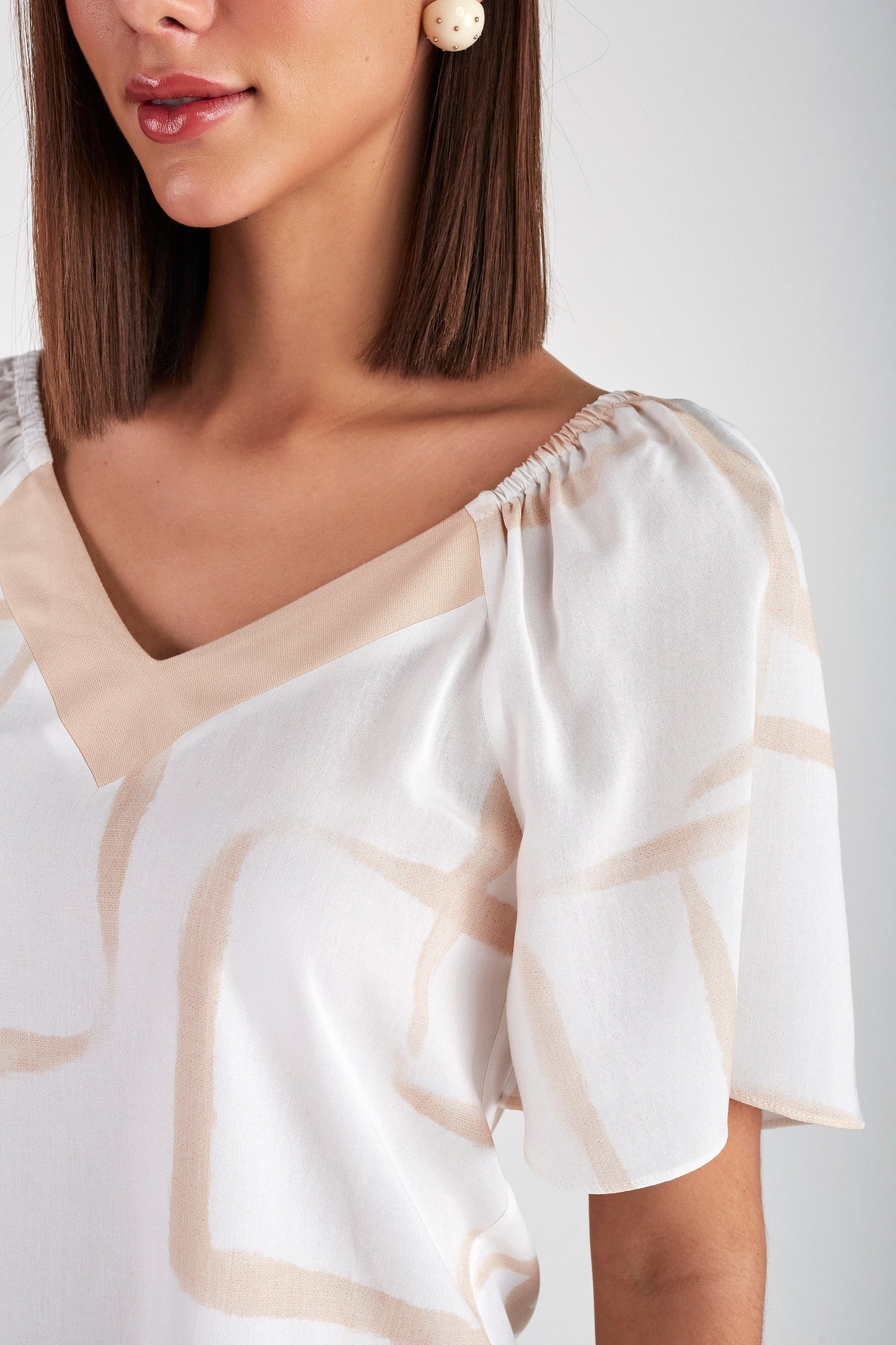 blusa viscose manga curta com mix de tecidos