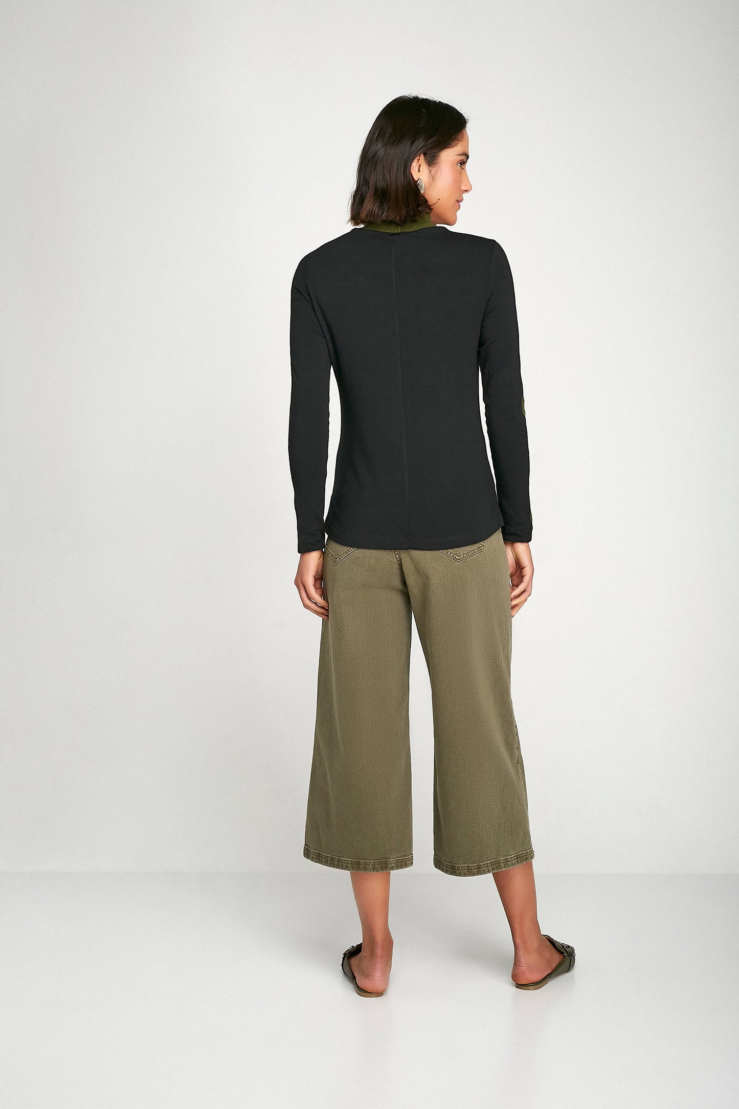 blusa malha manga longa com detalhes em tricot