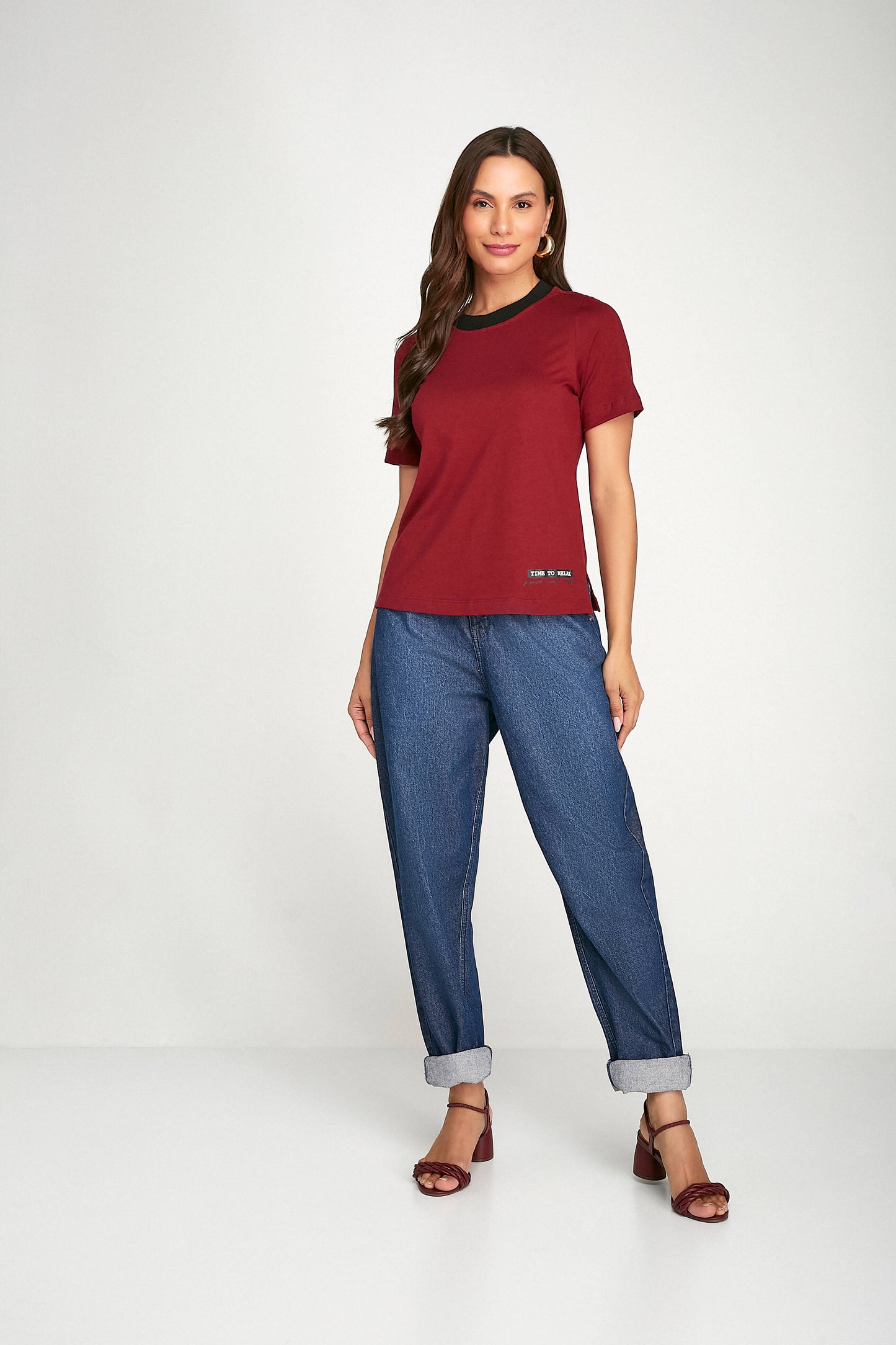 t-shirt malha manga curta com estampa relax