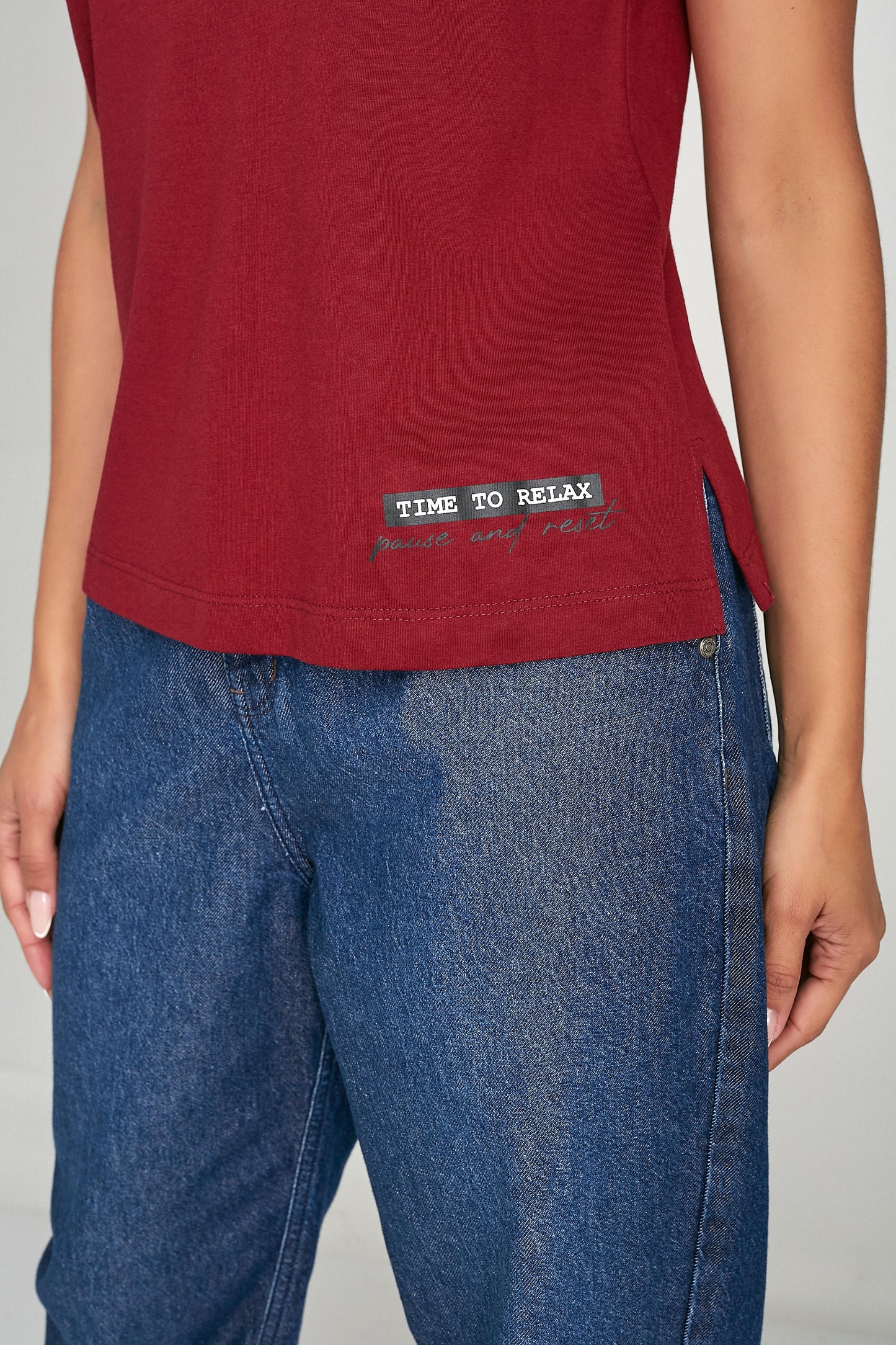 t-shirt malha manga curta com estampa relax