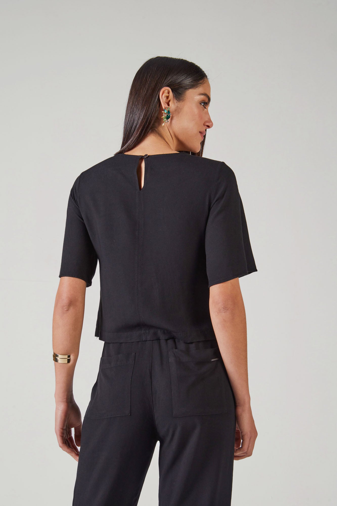 blusa viscose manga curta evasê com abertura