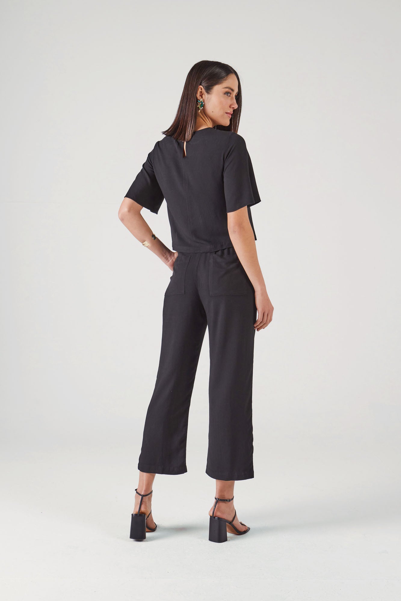 blusa viscose manga curta evasê com abertura