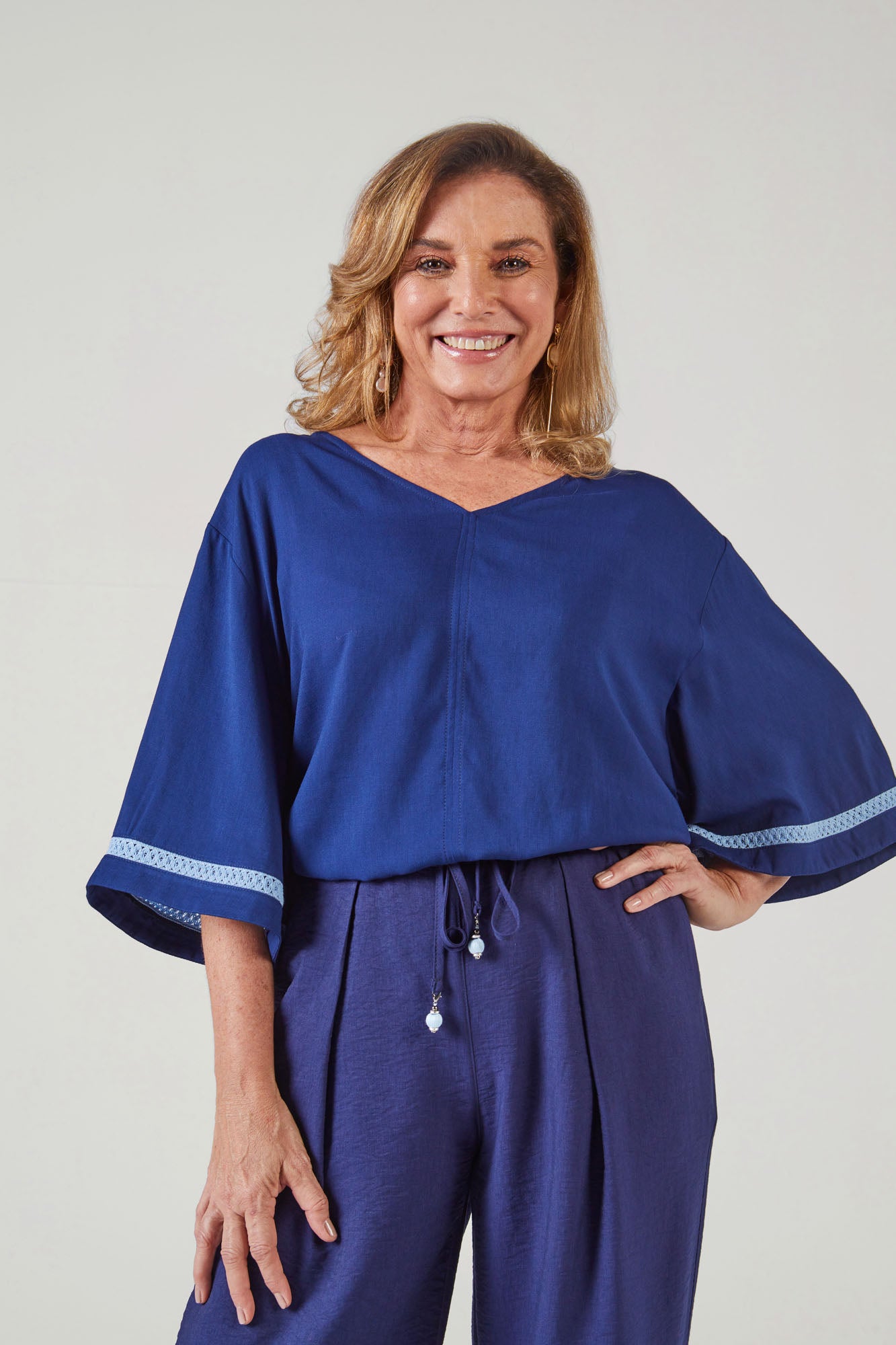 blusa viscose manga curta com entremeio