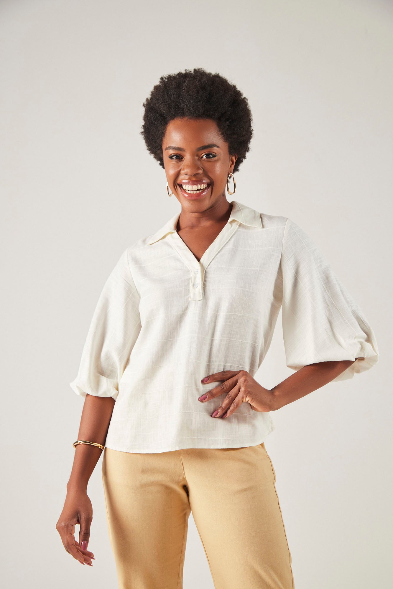 blusa linho manga 3/4 com gola