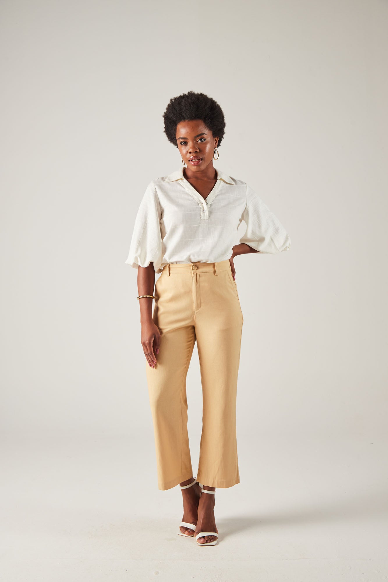 blusa linho manga 3/4 com gola