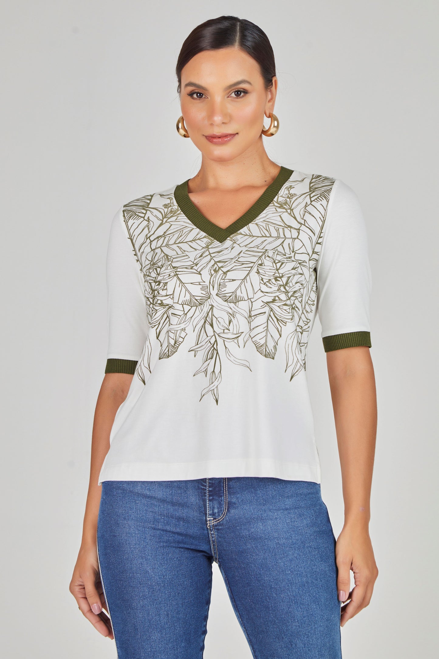 t-shirt malha manga curta estampada com tricot