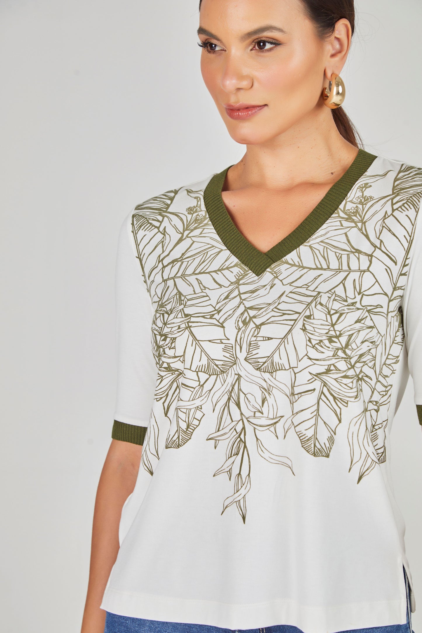 t-shirt malha manga curta estampada com tricot