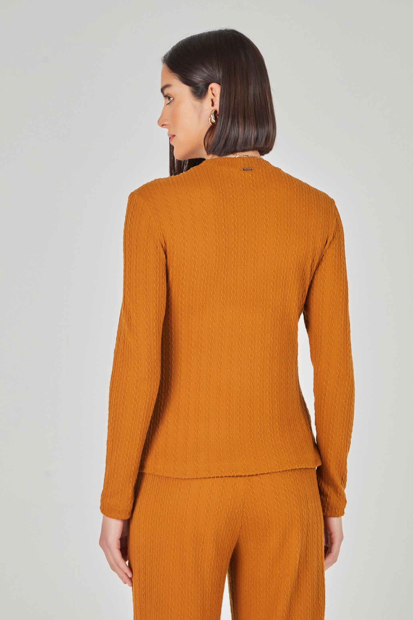 blusa malha tricot manga longa gola alta