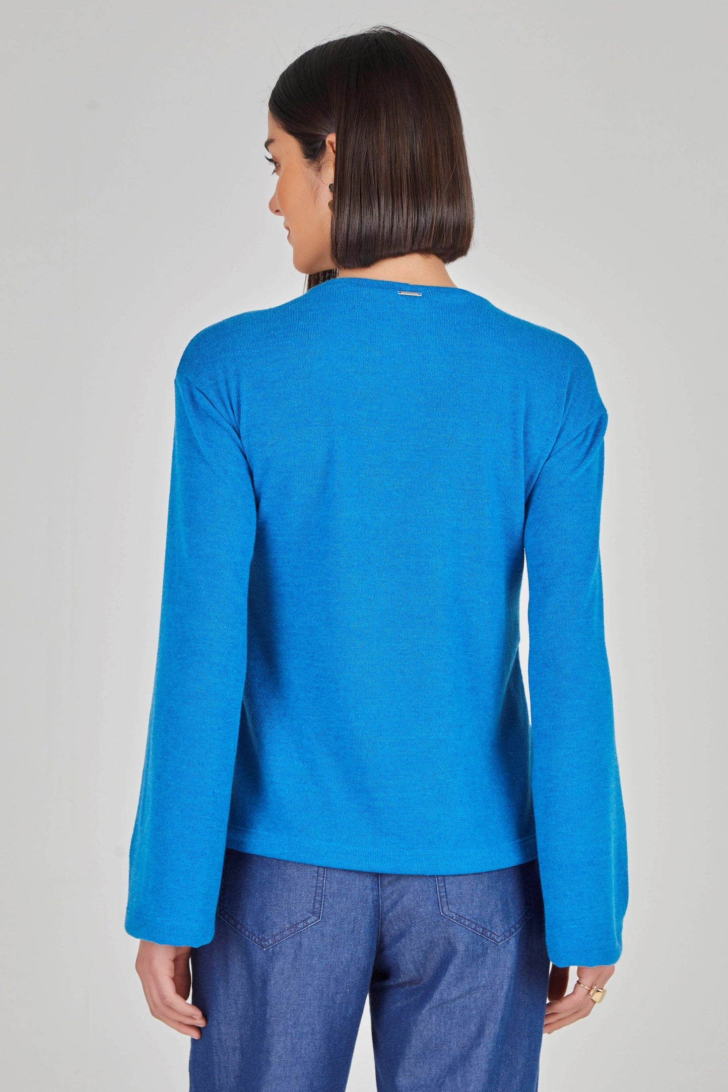blusa malha tricot manga longa detalhe assimétrico