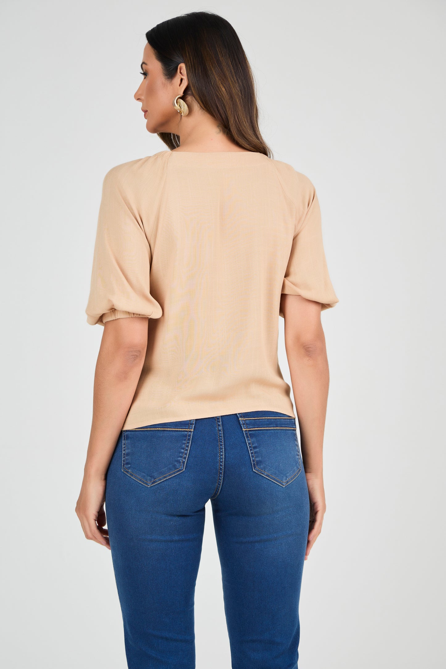 blusa viscose manga 3/4 com detalhes franzidos