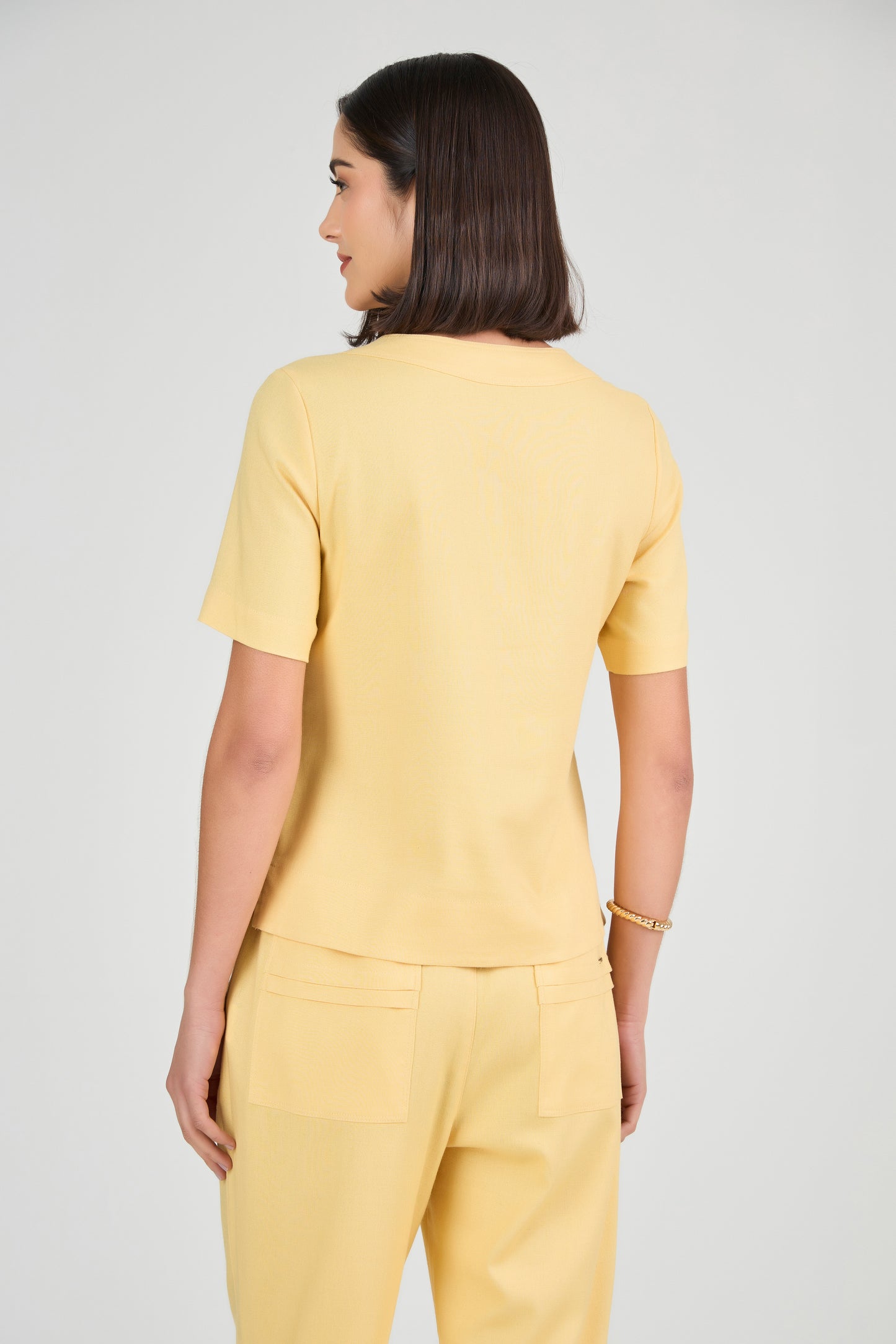 blusa linho manga curta com tomas
