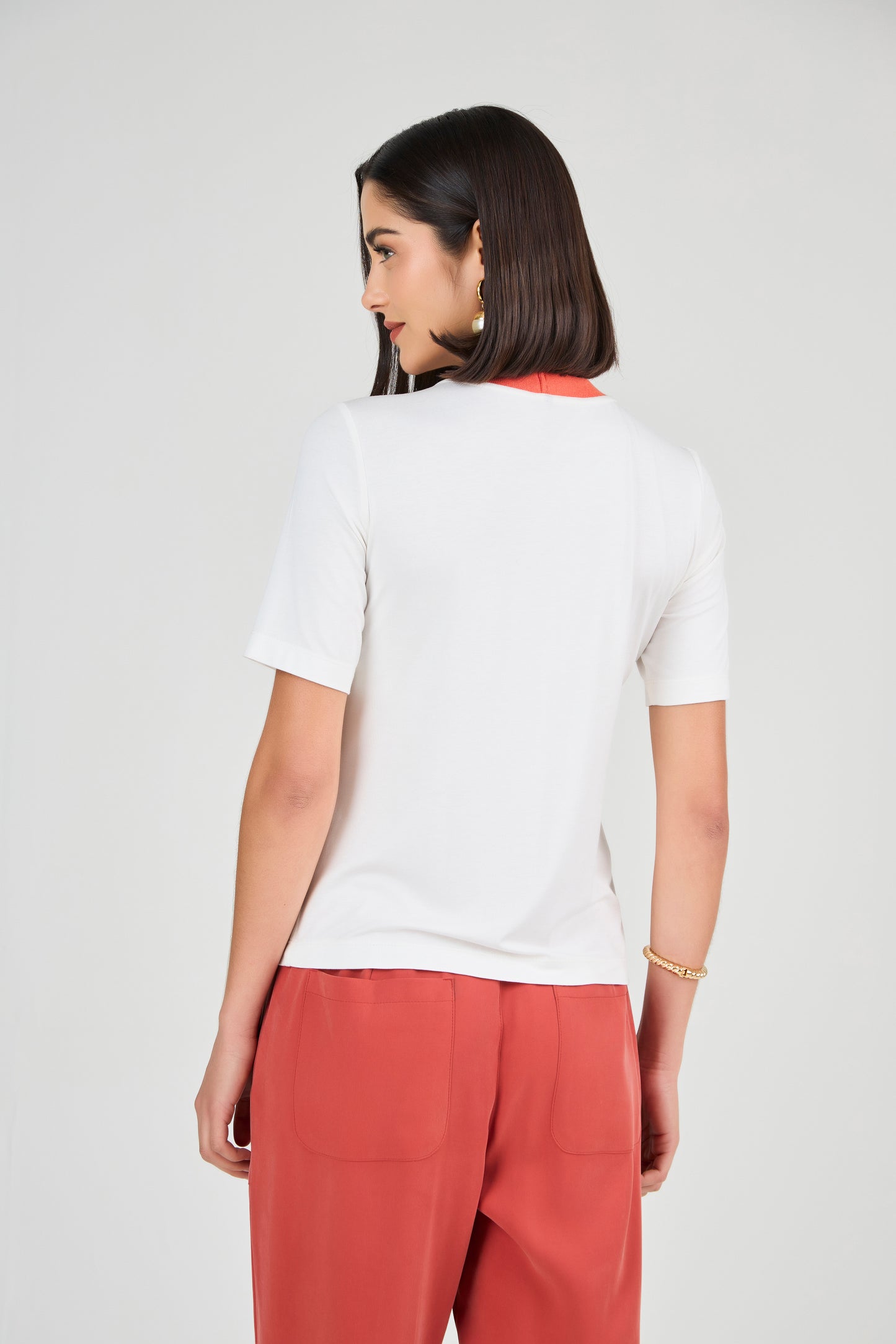 t-shirt malha manga curta com tricot estampada