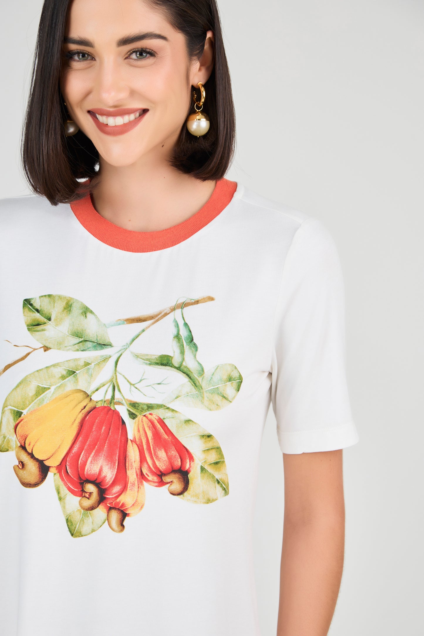 t-shirt malha manga curta com tricot estampada