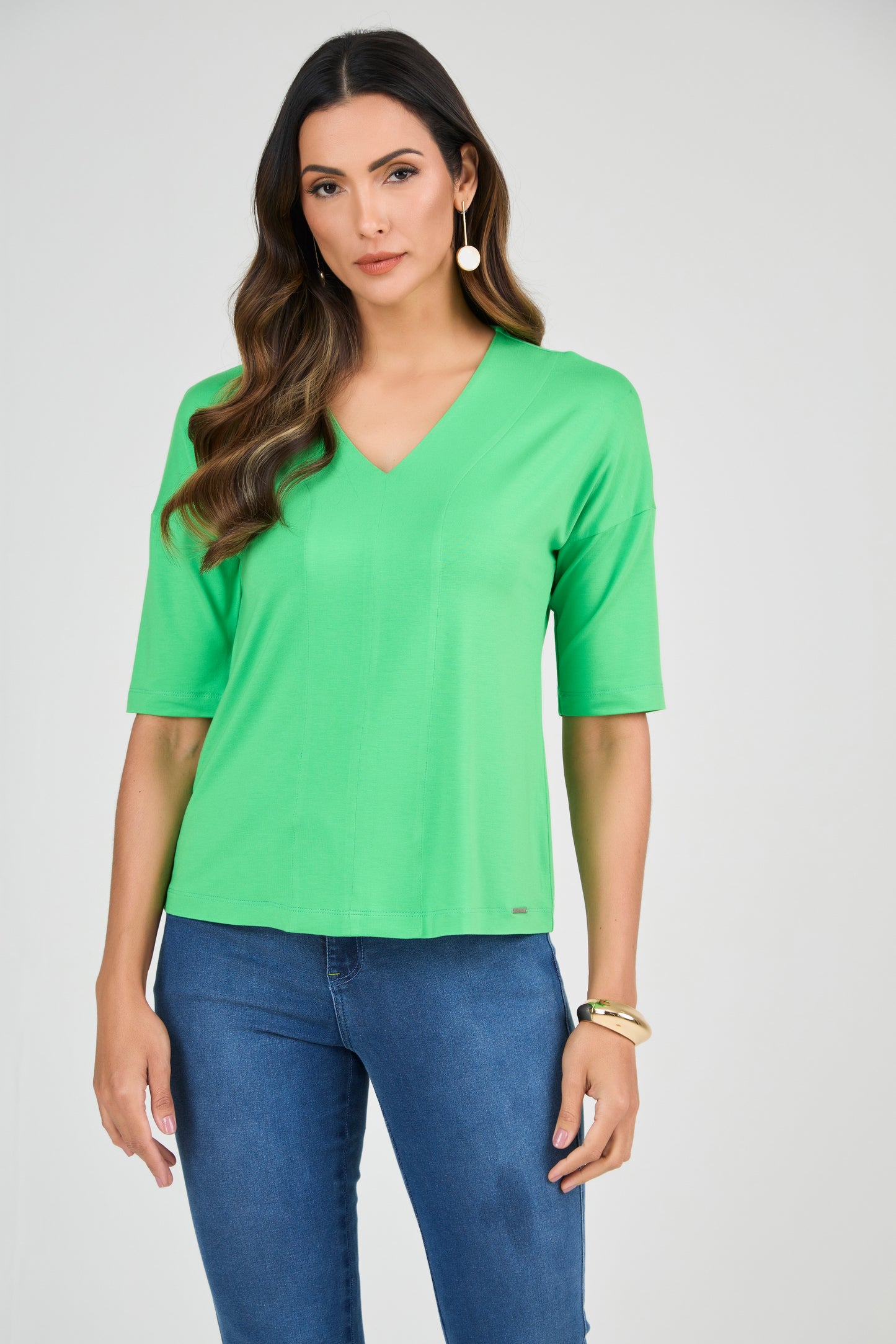 blusa malha manga curta com recortes