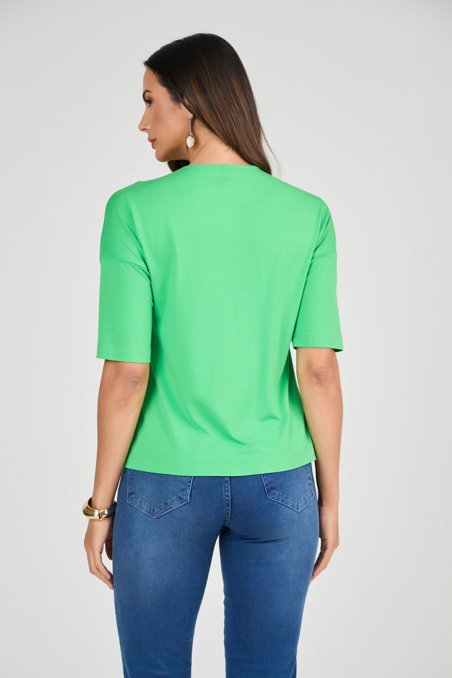 blusa malha manga curta com recortes