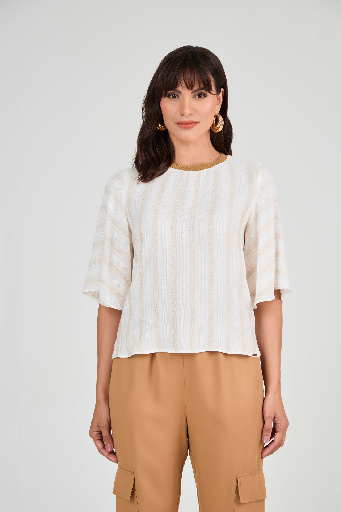 blusa viscose manga curta listrada com tricot