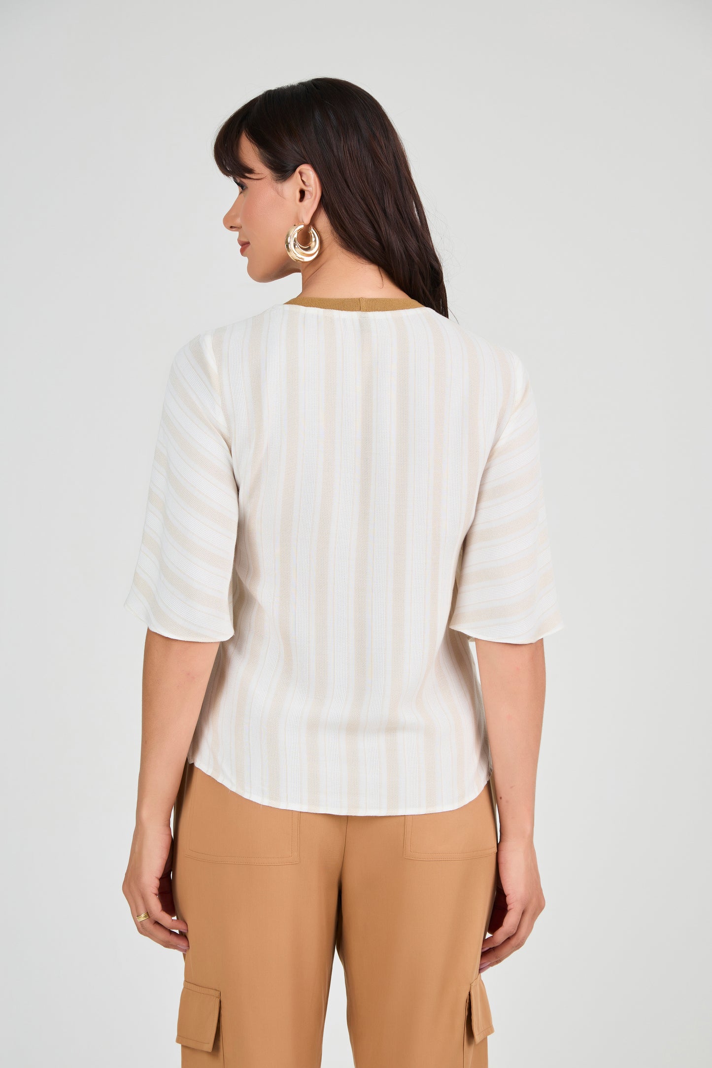 blusa viscose manga curta listrada com tricot