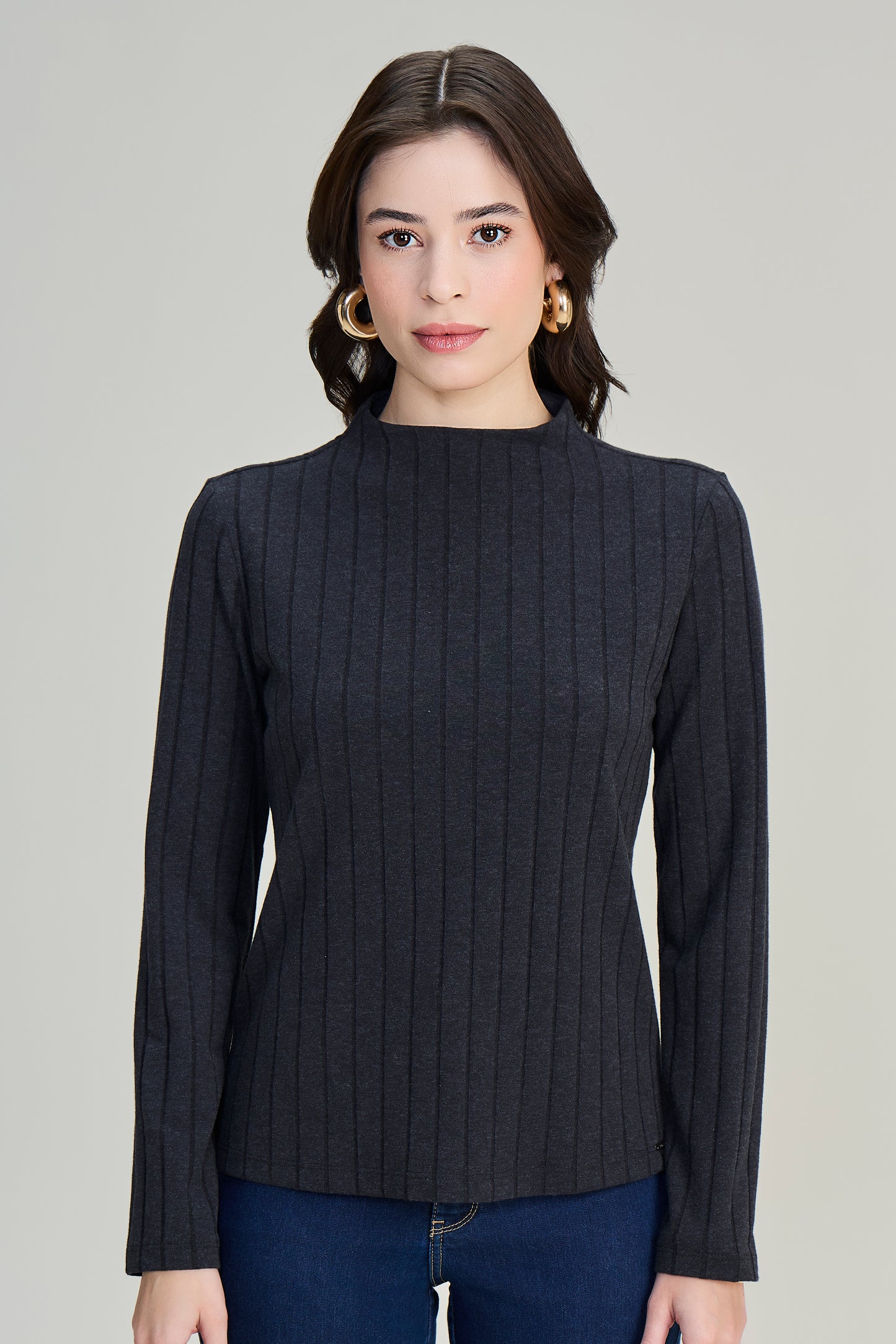 blusa malha canelada manga longa com abertura