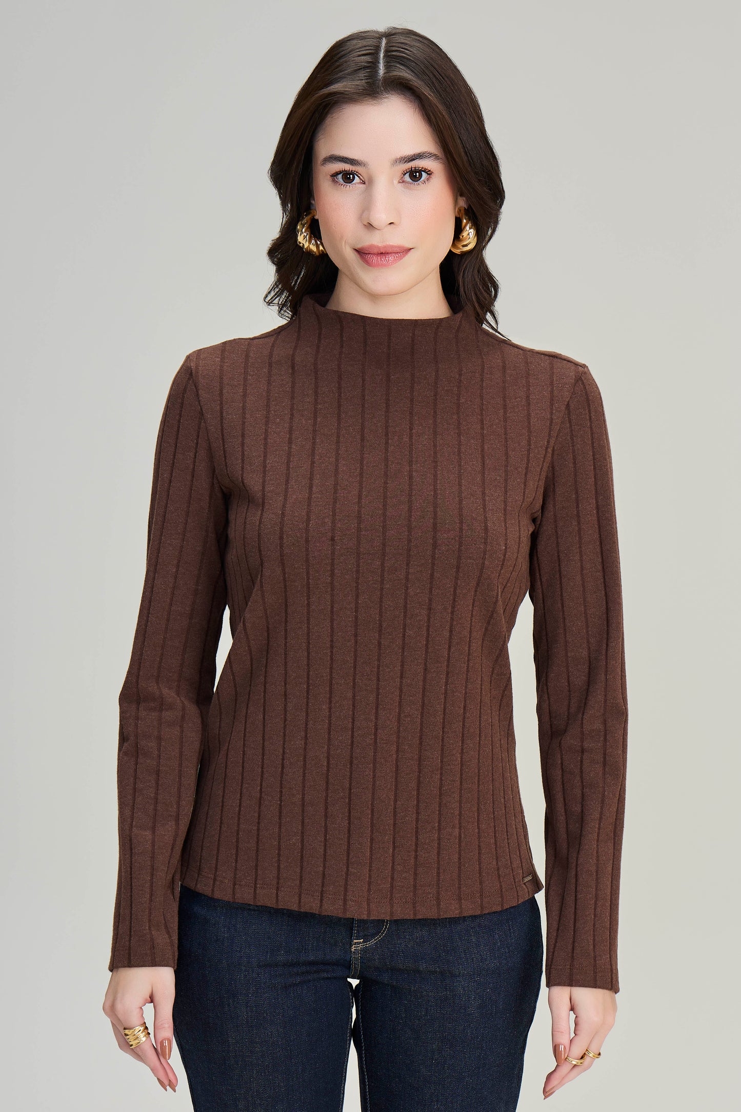 blusa malha canelada manga longa com abertura