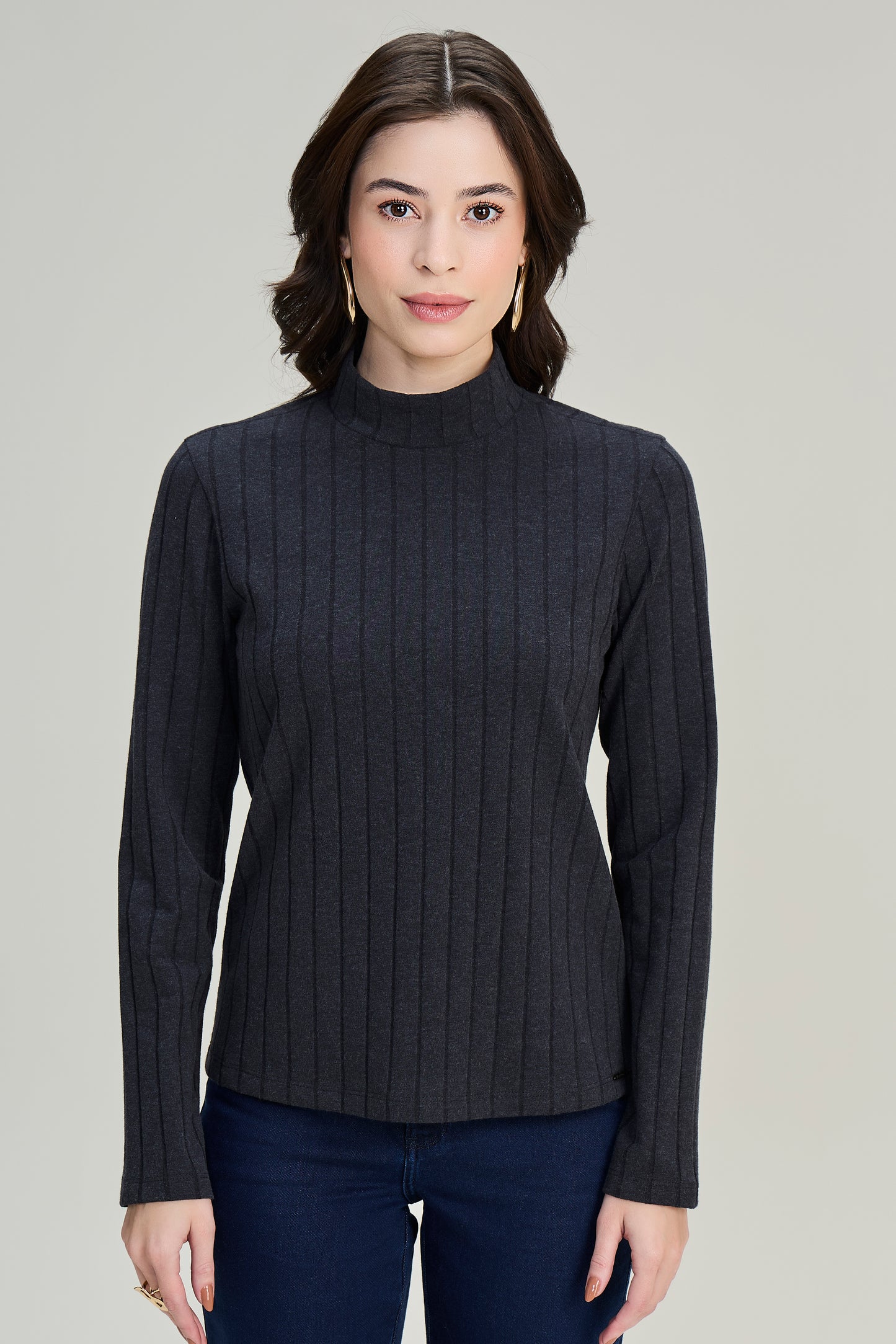blusa malha canelada manga longa com gola alta