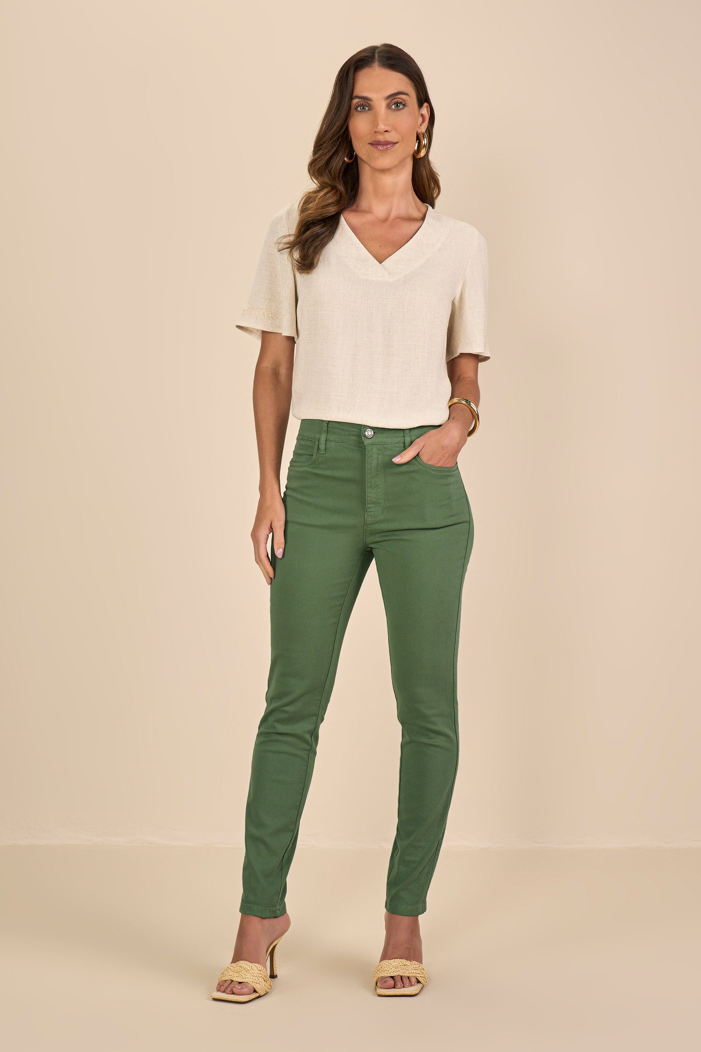 blusa viscose manga curta bordada