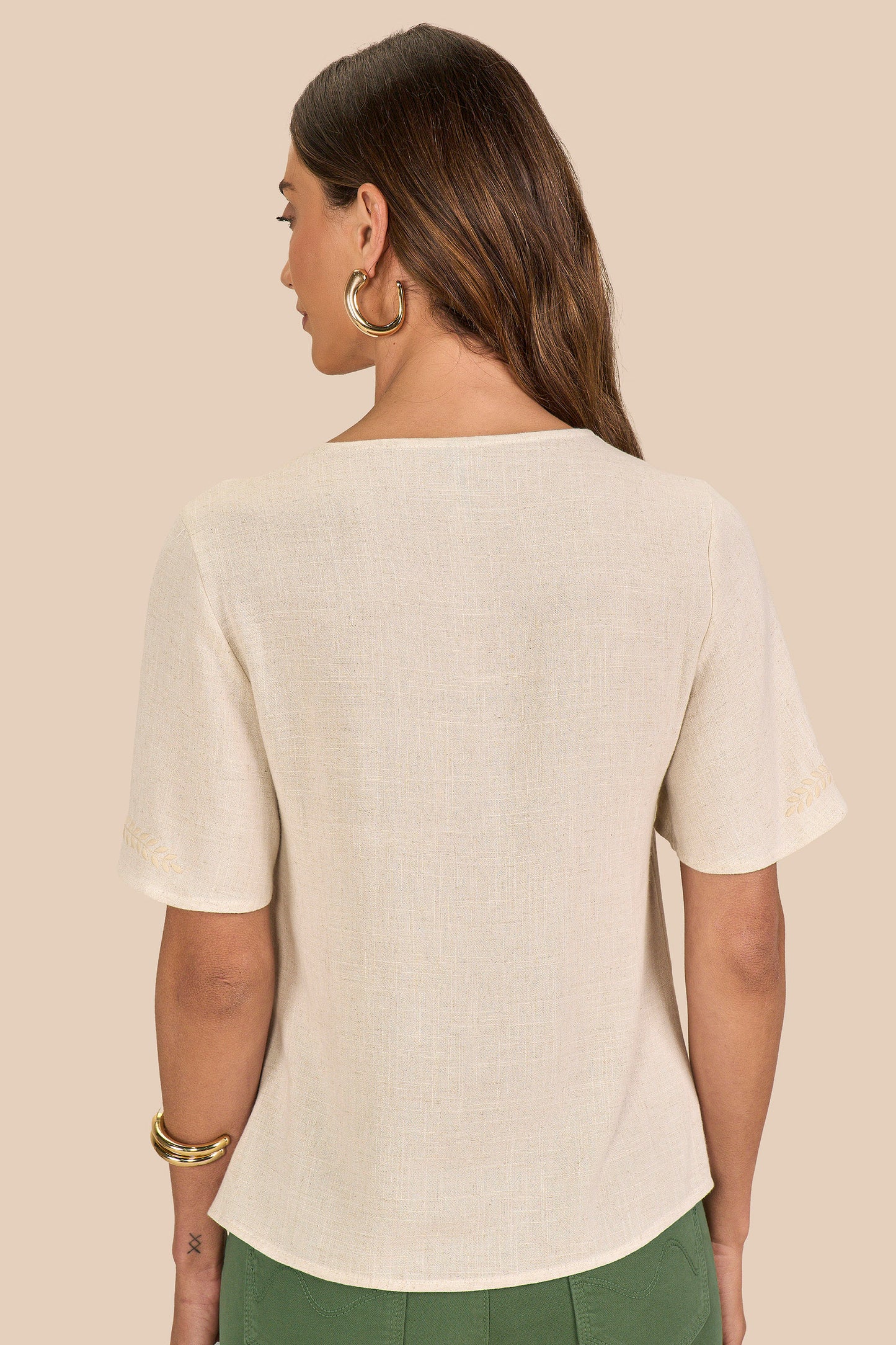 blusa viscose manga curta bordada